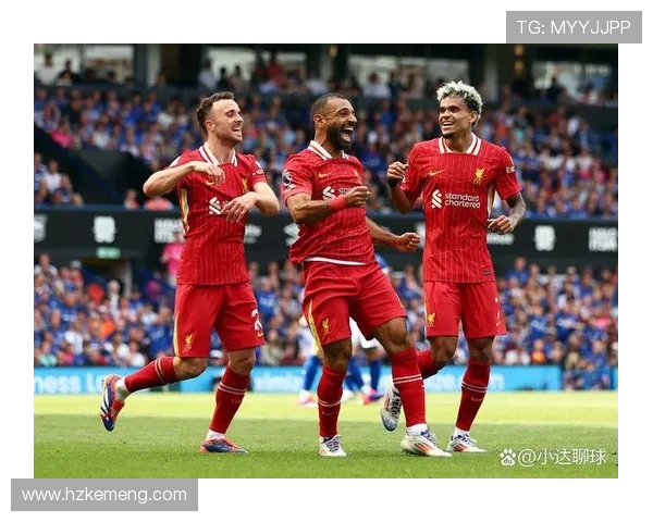 范戴克领衔红军防线重塑辉煌解析其在球队中的关键作用与影响力 范戴克领衔红军防线重塑辉煌解析其在球队中的关键作用与影响力