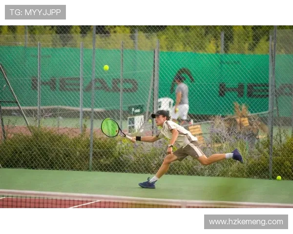 重庆网球队实力引发热议网球界对其表现的争论与期待